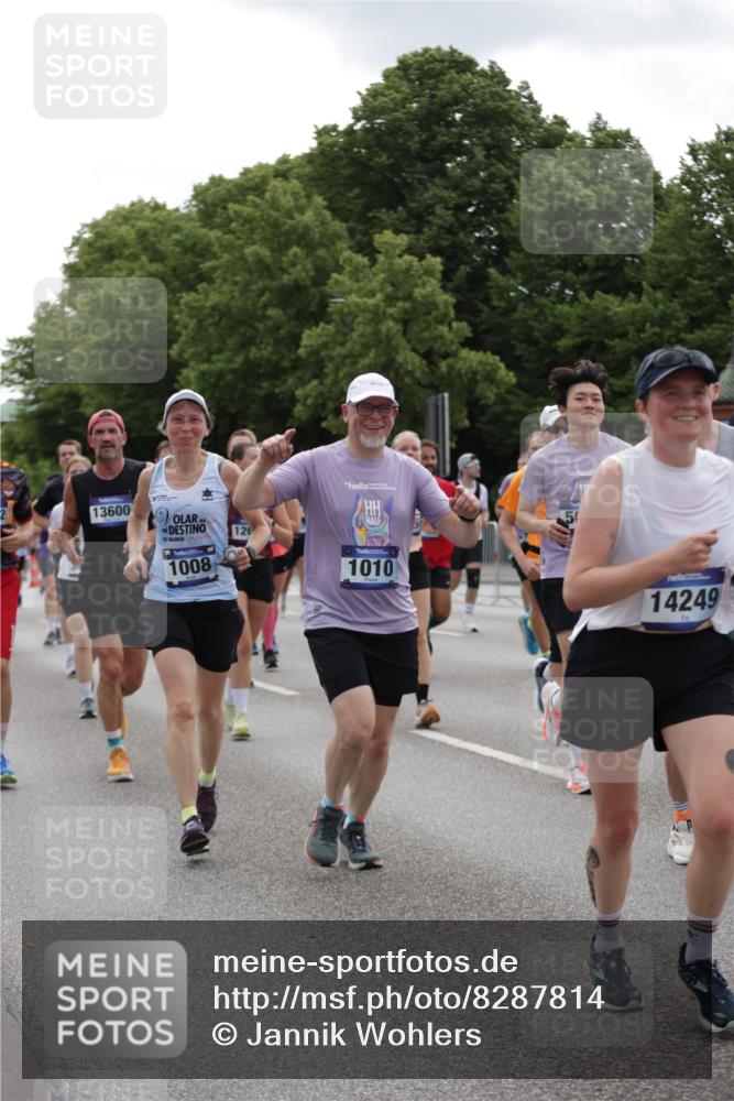 29.06.2025 - hella hamburg halbmarathon Jannik Wohlers http://msf.ph/oto/8287814 29.06.2025 10:35:46 Lombardsbrücke 1008, 1010, 1036, 1102, 1183, 1775, 1780, 1835, 2520, 2870, 3401, 3404, 3699, 3741, 3877, 4245, 4326, 4937, 5246, 5666, 5809, 6092, 6093, 6184, 6417, 6896, 7086, 7111, 7140, 7275, 7575, 7576, 8356, 8581, 9978, 10146, 10341, 10577, 11010, 11187, 12342, 12343, 12660, 12661, 13227, 13422, 13492, 13600, 13602, 13679, 14134, 14189, 14249, 14251, 14955, 15075, 15078, 15248, 15370, 15587, 15612, 15617, 15618, 15676, 15677, 15876, 16570, 16571, 17635 meine-sportfotos.de