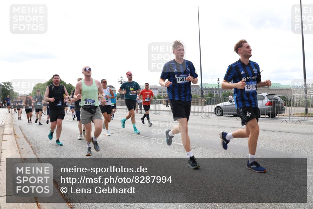 29.06.2025 - hella hamburg halbmarathon Lena Gebhardt http://msf.ph/oto/8287994 29.06.2025 10:21:02 Lombardsbrücke 8724, 17367, 2025, 183, 18397, 159, 15113, 1028, 1266, 1658, 2053, 2101, 2325, 2383, 2834, 2923, 2945, 2956, 2986, 3161, 3247, 3453, 3781, 3813, 4082, 4288, 4350, 4422, 4754, 4869, 5041, 5061, 5625, 5767, 6275, 6308, 6608, 7228, 7608, 8113, 8724, 8726, 8844, 8940, 9005, 9011, 9108, 9236, 9501, 9981, 10050, 10350, 10585, 10602, 11100, 11145, 11698, 11995, 12175, 12694, 12844, 13057, 13508 meine-sportfotos.de