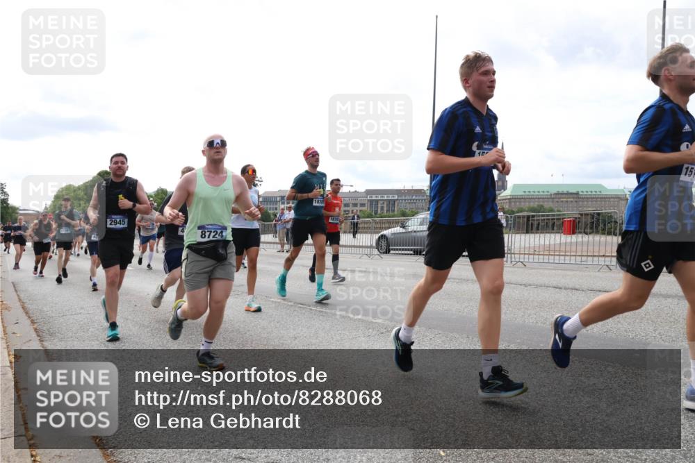 29.06.2025 - hella hamburg halbmarathon Lena Gebhardt http://msf.ph/oto/8288068 29.06.2025 10:21:02 Lombardsbrücke 17367, 2945, 8724, 18305, 18397, 1, 157, 1028, 1266, 1658, 2053, 2101, 2325, 2383, 2834, 2923, 2945, 2956, 2986, 3161, 3247, 3453, 3781, 3813, 4082, 4288, 4350, 4422, 4754, 4869, 5041, 5061, 5625, 5767, 6275, 6308, 6608, 7228, 7608, 8113, 8724, 8726, 8844, 8940, 9005, 9011, 9108, 9236, 9501, 9981, 10050, 10350, 10585, 10602, 11100, 11145, 11698, 11995, 12175, 12694, 12844, 13057, 13508 meine-sportfotos.de