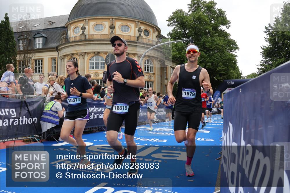 29.06.2025 - hella hamburg halbmarathon Strokosch-Dieckow http://msf.ph/oto/8288083 29.06.2025 10:48:37 Ziel 1094, 1163, 1176, 2213, 2442, 4553, 5421, 9538, 10000, 10859, 10860, 11579, 14511, 15384, 15573, 15808, 15917, 17127, 18251, 18815 meine-sportfotos.de