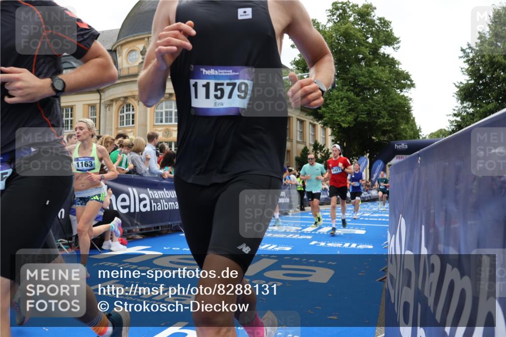 29.06.2025 - hella hamburg halbmarathon Strokosch-Dieckow http://msf.ph/oto/8288131 29.06.2025 10:48:37 Ziel 1094, 1163, 1176, 2213, 2442, 4553, 5421, 9538, 10000, 10859, 10860, 11579, 14511, 15384, 15573, 15808, 15917, 17127, 18251, 18815 meine-sportfotos.de