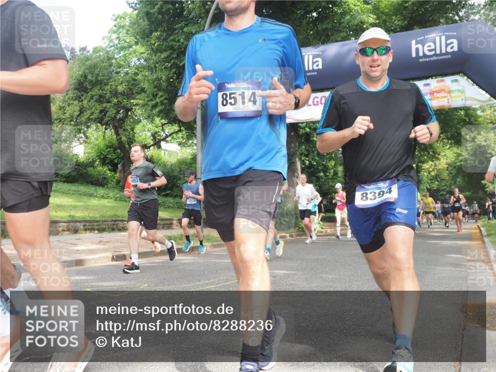 29.06.2025 - hella hamburg halbmarathon KatJ http://msf.ph/oto/8288236 29.06.2025 10:41:39 Zwischen KM18-KM19 1327, 1410, 2354, 3791, 3945, 4903, 5319, 6260, 7973, 8394, 8514 meine-sportfotos.de