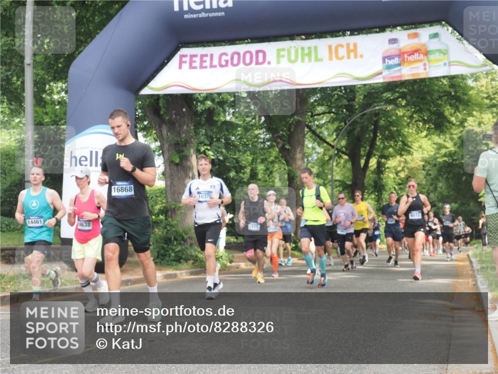 29.06.2025 - hella hamburg halbmarathon KatJ http://msf.ph/oto/8288326 29.06.2025 10:41:41 Zwischen KM18-KM19 1327, 1410, 1815, 2354, 3791, 4903, 5319, 8394, 8514 meine-sportfotos.de