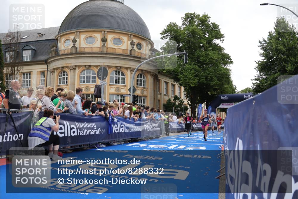 29.06.2025 - hella hamburg halbmarathon Strokosch-Dieckow http://msf.ph/oto/8288332 29.06.2025 10:48:42 Ziel 1094, 1884, 1892, 2442, 4553, 5421, 9482, 9538, 10859, 11519, 12533, 14511, 15309, 15384, 16653, 17007, 17127 meine-sportfotos.de