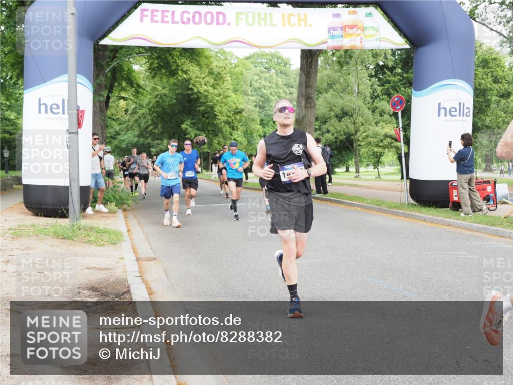 29.06.2025 - hella hamburg halbmarathon MichiJ http://msf.ph/oto/8288382 29.06.2025 10:33:18 Zwischen KM18-KM19 1413, 2098, 2590, 4854, 7167, 7843, 9030, 10741, 11491, 12783, 13525, 14374, 14722, 15760, 16685, 18407, 18637, 18638, 18718 meine-sportfotos.de