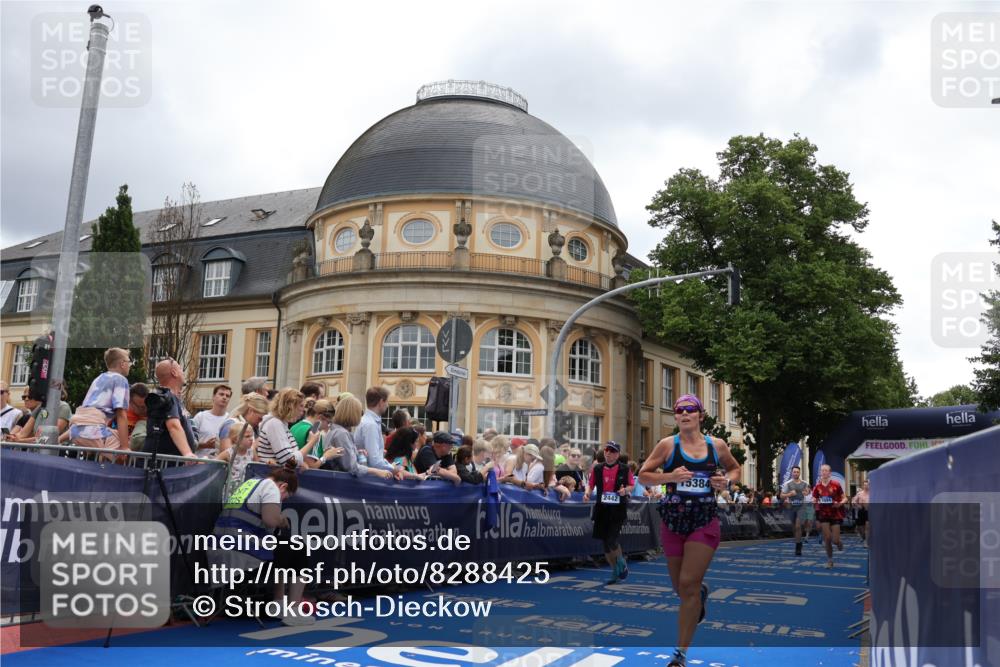 29.06.2025 - hella hamburg halbmarathon Strokosch-Dieckow http://msf.ph/oto/8288425 29.06.2025 10:48:44 Ziel 1094, 1884, 1892, 2442, 4553, 9482, 9538, 10859, 11519, 12421, 12533, 14511, 15309, 15384, 16653, 17007, 17127 meine-sportfotos.de