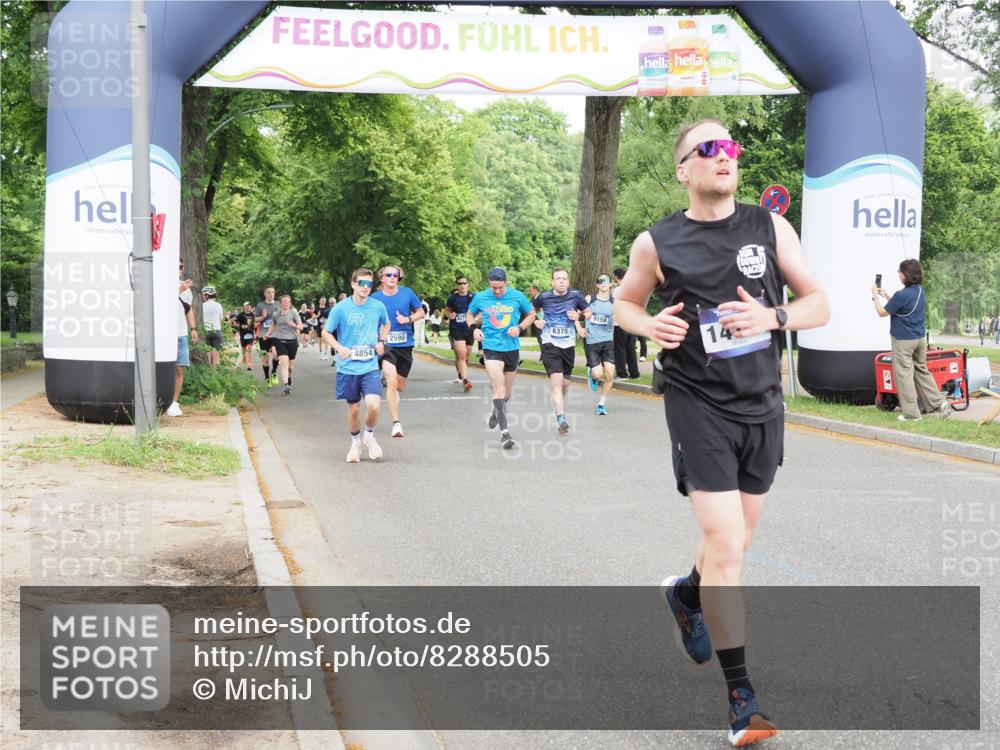 29.06.2025 - hella hamburg halbmarathon MichiJ http://msf.ph/oto/8288505 29.06.2025 10:33:18 Zwischen KM18-KM19 1413, 2098, 2590, 4854, 7167, 7843, 9030, 10741, 11491, 12783, 13525, 14374, 14722, 15760, 16685, 18407, 18637, 18638, 18718 meine-sportfotos.de