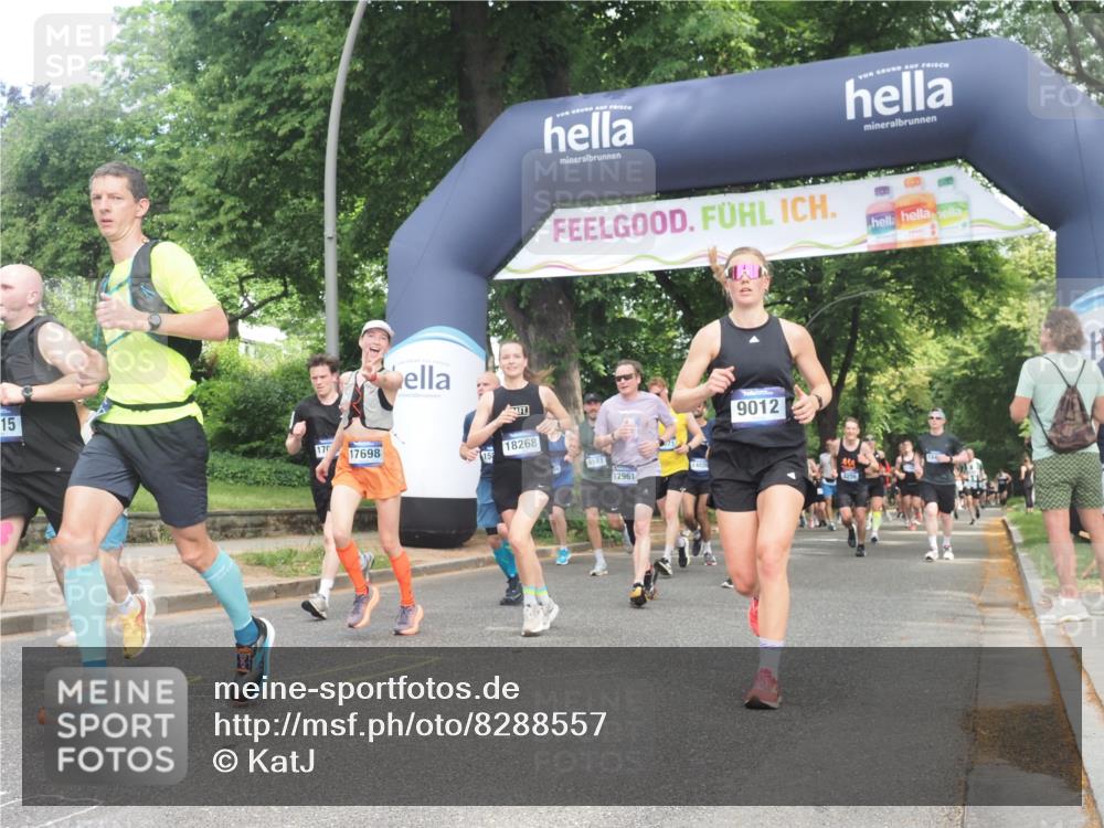 29.06.2025 - hella hamburg halbmarathon KatJ http://msf.ph/oto/8288557 29.06.2025 10:41:44 Zwischen KM18-KM19 1327, 1815, 2119, 3041, 3256, 5319 meine-sportfotos.de