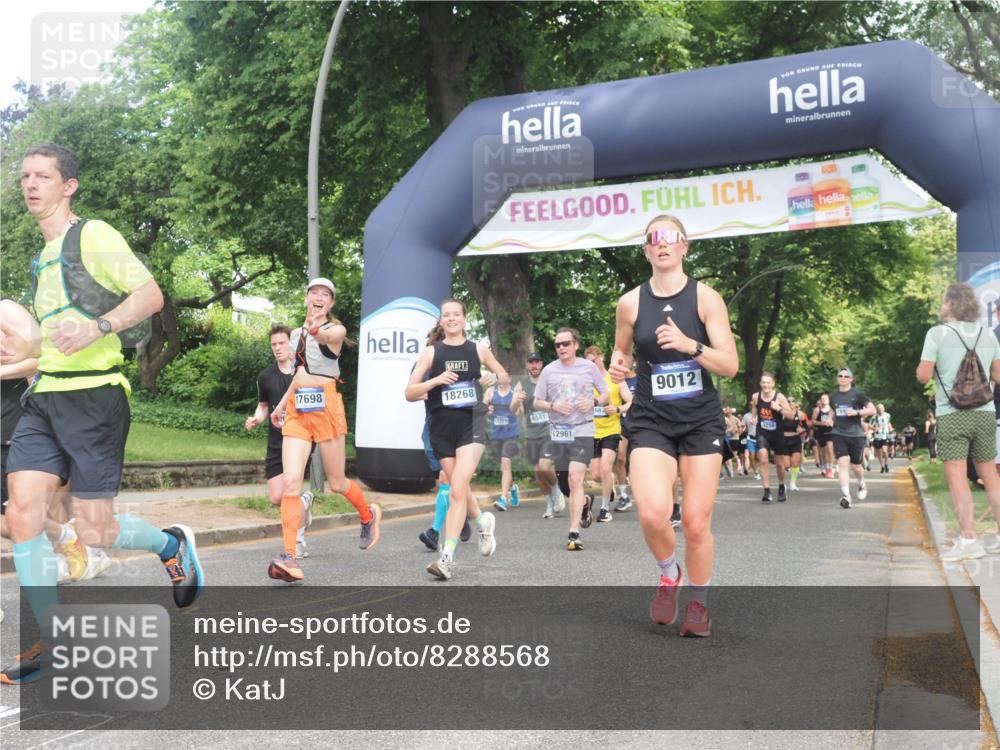 29.06.2025 - hella hamburg halbmarathon KatJ http://msf.ph/oto/8288568 29.06.2025 10:41:44 Zwischen KM18-KM19 1327, 1815, 2119, 3041, 3256, 5319 meine-sportfotos.de