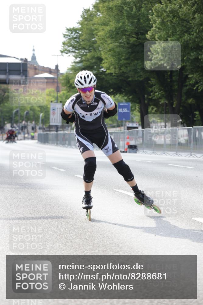29.06.2025 - hella hamburg halbmarathon Jannik Wohlers http://msf.ph/oto/8288681 29.06.2025 08:54:01 Lombardsbrücke  meine-sportfotos.de