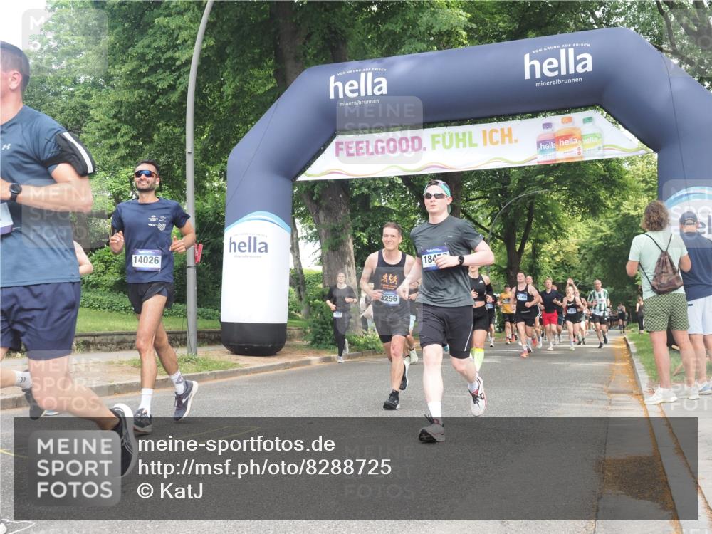 29.06.2025 - hella hamburg halbmarathon KatJ http://msf.ph/oto/8288725 29.06.2025 10:41:47 Zwischen KM18-KM19 1815, 2119, 3041, 3058, 3256, 6581 meine-sportfotos.de