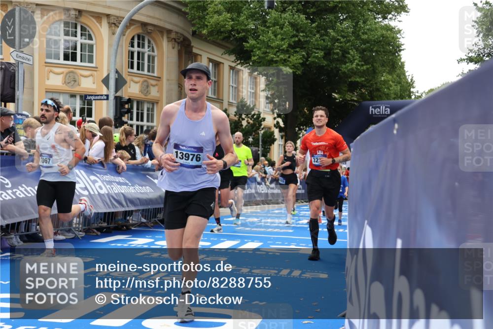29.06.2025 - hella hamburg halbmarathon Strokosch-Dieckow http://msf.ph/oto/8288755 29.06.2025 10:48:57 Ziel 1381, 1452, 2260, 3213, 3985, 4847, 4890, 7067, 7297, 8302, 8821, 8889, 9661, 9695, 12421, 12534, 13009, 13183, 13614, 13688, 13976, 16627, 17632, 18873 meine-sportfotos.de