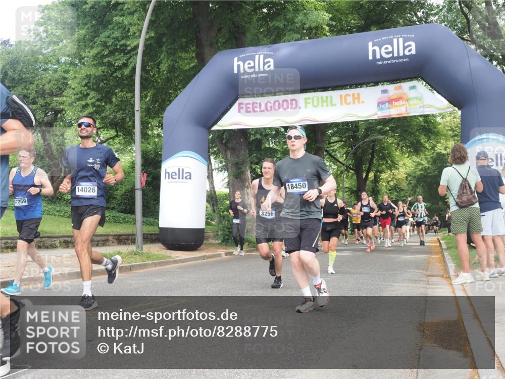 29.06.2025 - hella hamburg halbmarathon KatJ http://msf.ph/oto/8288775 29.06.2025 10:41:47 Zwischen KM18-KM19 1815, 2119, 3041, 3058, 3256, 6581 meine-sportfotos.de