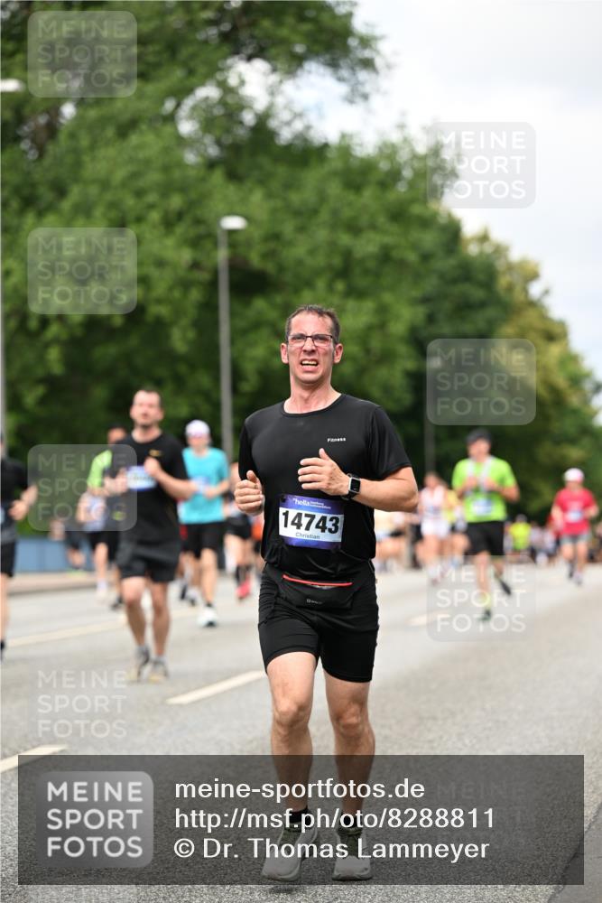 29.06.2025 - hella hamburg halbmarathon Dr. Thomas Lammeyer http://msf.ph/oto/8288811 29.06.2025 10:37:15 Kennedybrücke 1078, 1199, 1324, 1373, 1732, 1879, 2059, 2384, 2838, 3221, 3341, 3391, 3422, 3560, 3653, 3708, 3871, 4030, 4096, 4446, 4555, 5156, 5581, 5917, 6861, 7135, 7750, 8170, 8175, 8595, 8839, 8993, 9034, 9289, 9471, 9750, 9768, 9780, 10770 meine-sportfotos.de
