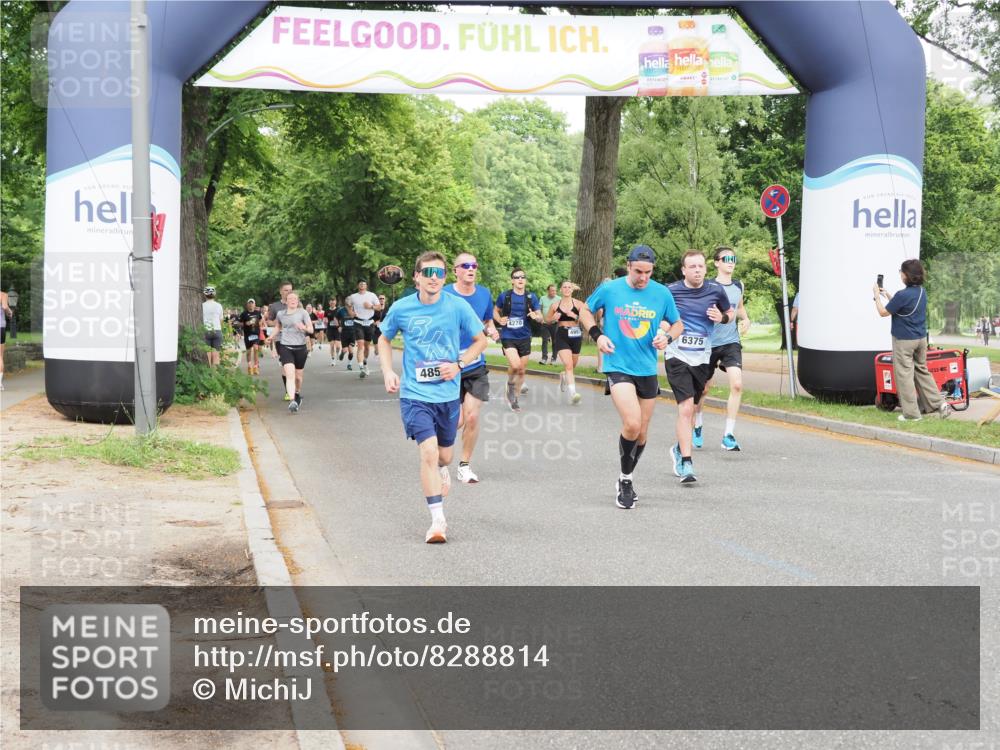 29.06.2025 - hella hamburg halbmarathon MichiJ http://msf.ph/oto/8288814 29.06.2025 10:33:20 Zwischen KM18-KM19 2098, 2590, 4854, 7167, 9030, 9159, 10741, 12783, 13525, 14374, 14722, 18637, 18638 meine-sportfotos.de