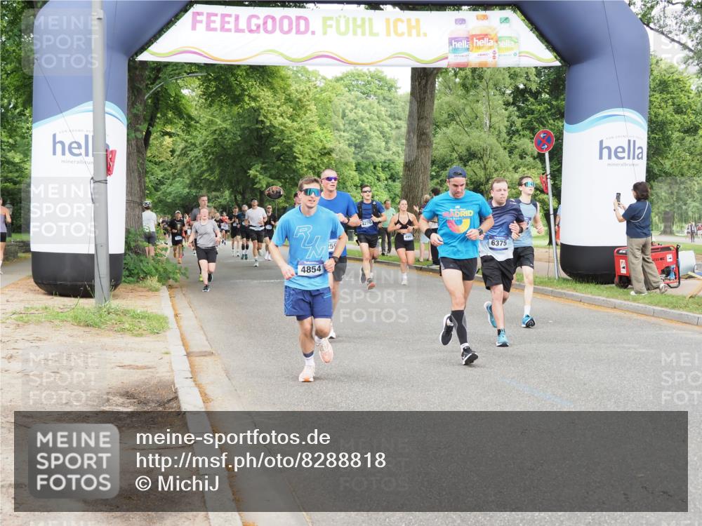 29.06.2025 - hella hamburg halbmarathon MichiJ http://msf.ph/oto/8288818 29.06.2025 10:33:20 Zwischen KM18-KM19 2098, 2590, 4854, 7167, 9030, 9159, 10741, 12783, 13525, 14374, 14722, 18637, 18638 meine-sportfotos.de
