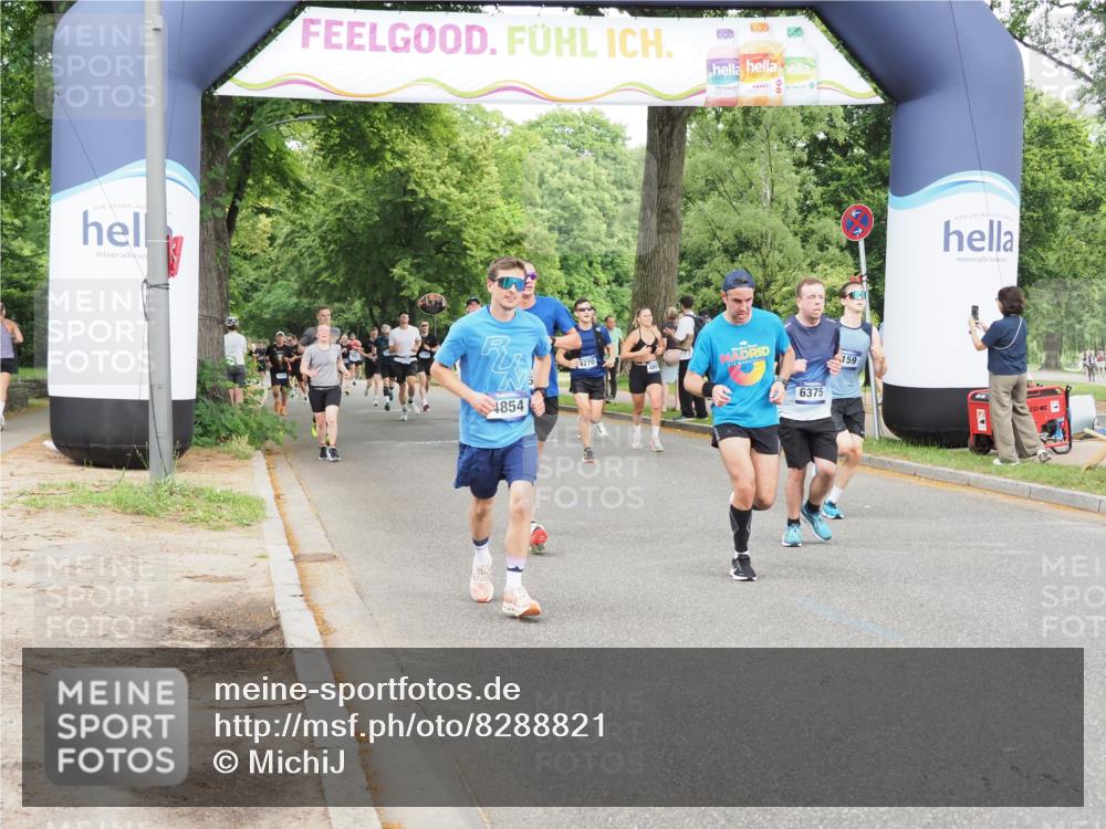 29.06.2025 - hella hamburg halbmarathon MichiJ http://msf.ph/oto/8288821 29.06.2025 10:33:20 Zwischen KM18-KM19 2098, 2590, 4854, 7167, 9030, 9159, 10741, 12783, 13525, 14374, 14722, 18637, 18638 meine-sportfotos.de