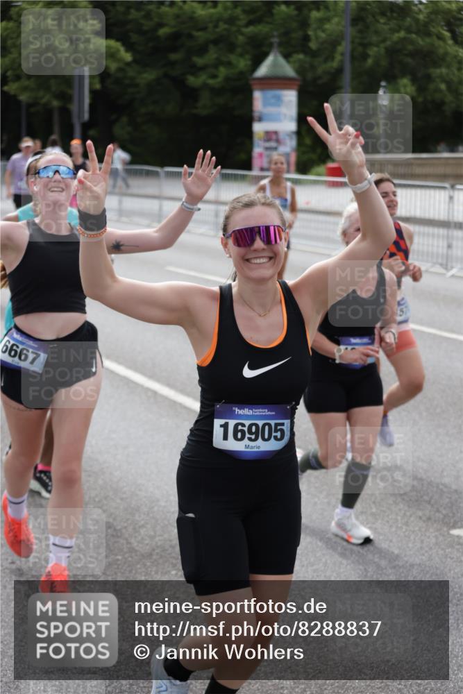 29.06.2025 - hella hamburg halbmarathon Jannik Wohlers http://msf.ph/oto/8288837 29.06.2025 10:36:05 Lombardsbrücke 1102, 1224, 2124, 3398, 3404, 3428, 4442, 5012, 5246, 5427, 5540, 5573, 5747, 5809, 5919, 6190, 6667, 7632, 8498, 8530, 8945, 9115, 9117, 9229, 9918, 10024, 10112, 10146, 10336, 10341, 10984, 11541, 11637, 12343, 12493, 13227, 13445, 14296, 15234, 15568, 15707, 16239, 17156, 17807, 18152, 18226, 18488, 18644, 18646, 18918, 18929 meine-sportfotos.de