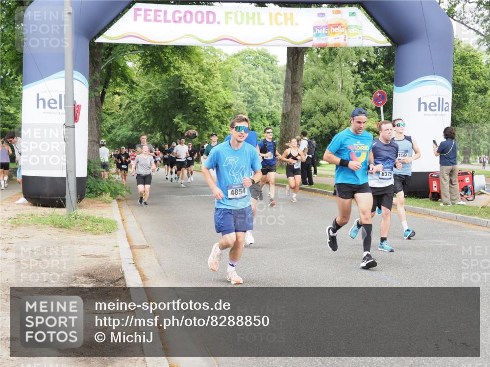 29.06.2025 - hella hamburg halbmarathon MichiJ http://msf.ph/oto/8288850 29.06.2025 10:33:20 Zwischen KM18-KM19 2098, 2590, 4854, 7167, 9030, 9159, 10741, 12783, 13525, 14374, 14722, 18637, 18638 meine-sportfotos.de