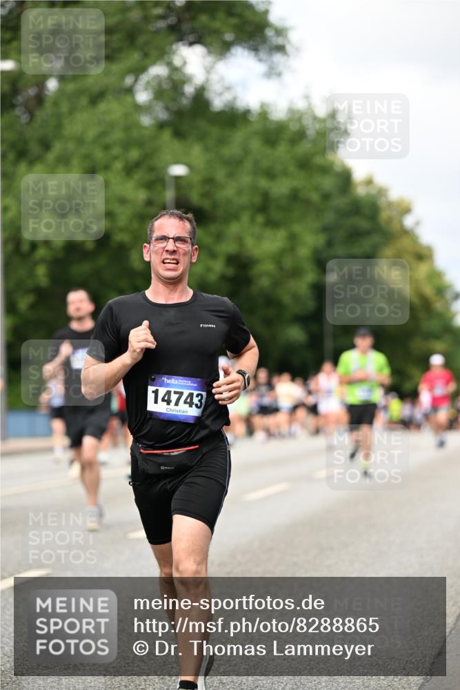 29.06.2025 - hella hamburg halbmarathon Dr. Thomas Lammeyer http://msf.ph/oto/8288865 29.06.2025 10:37:16 Kennedybrücke 1078, 1199, 1324, 1373, 1732, 1879, 2059, 2384, 2838, 3221, 3341, 3391, 3422, 3560, 3653, 3708, 3871, 4030, 4096, 4164, 4446, 4555, 5156, 5581, 5917, 6773, 6861, 7135, 7750, 8170, 8175, 8595, 8839, 8993, 9034, 9289, 9471, 9750, 9768, 9780, 10770 meine-sportfotos.de