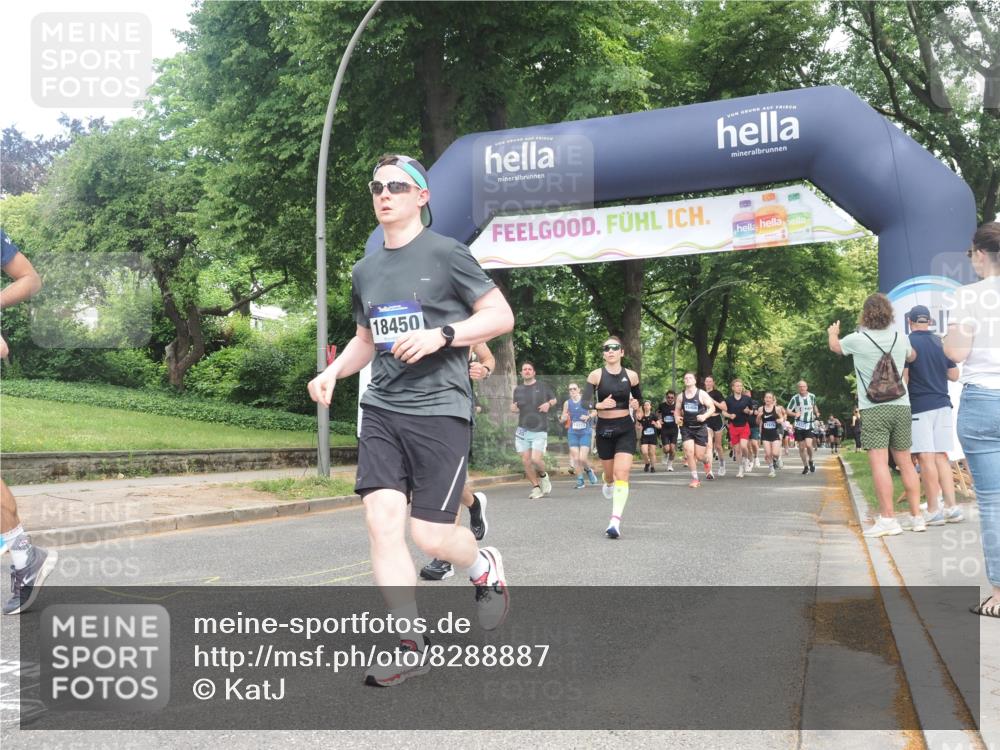 29.06.2025 - hella hamburg halbmarathon KatJ http://msf.ph/oto/8288887 29.06.2025 10:41:47 Zwischen KM18-KM19 1815, 2119, 3041, 3058, 3256, 6581 meine-sportfotos.de