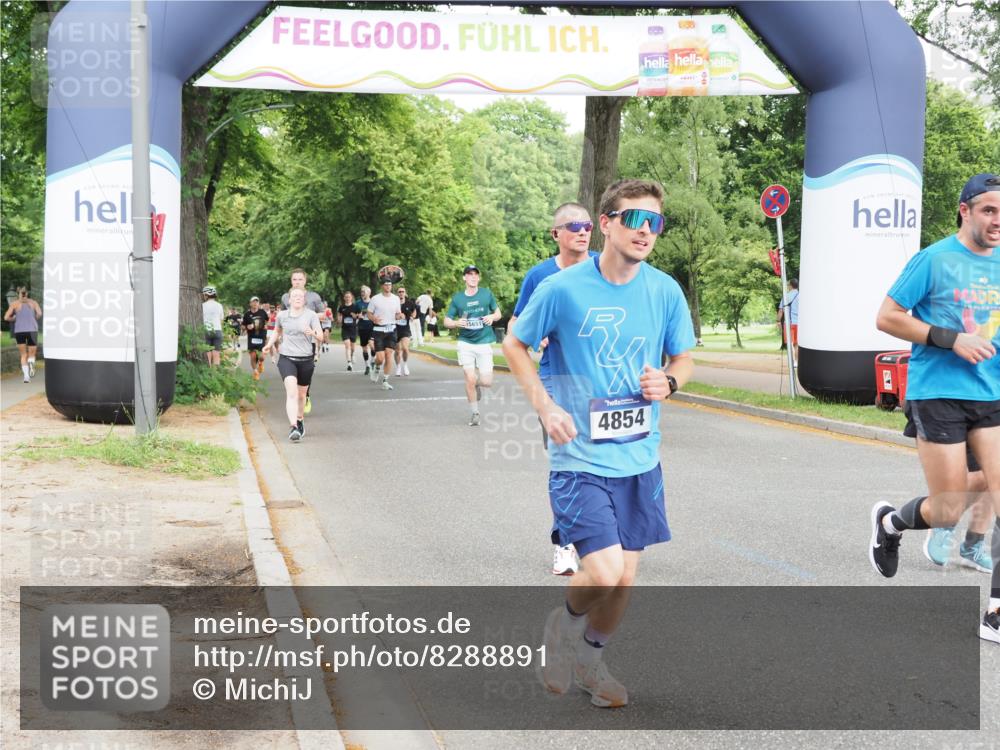 29.06.2025 - hella hamburg halbmarathon MichiJ http://msf.ph/oto/8288891 29.06.2025 10:33:21 Zwischen KM18-KM19 2098, 2590, 4854, 7167, 9030, 9159, 10741, 12643, 14722, 18637 meine-sportfotos.de