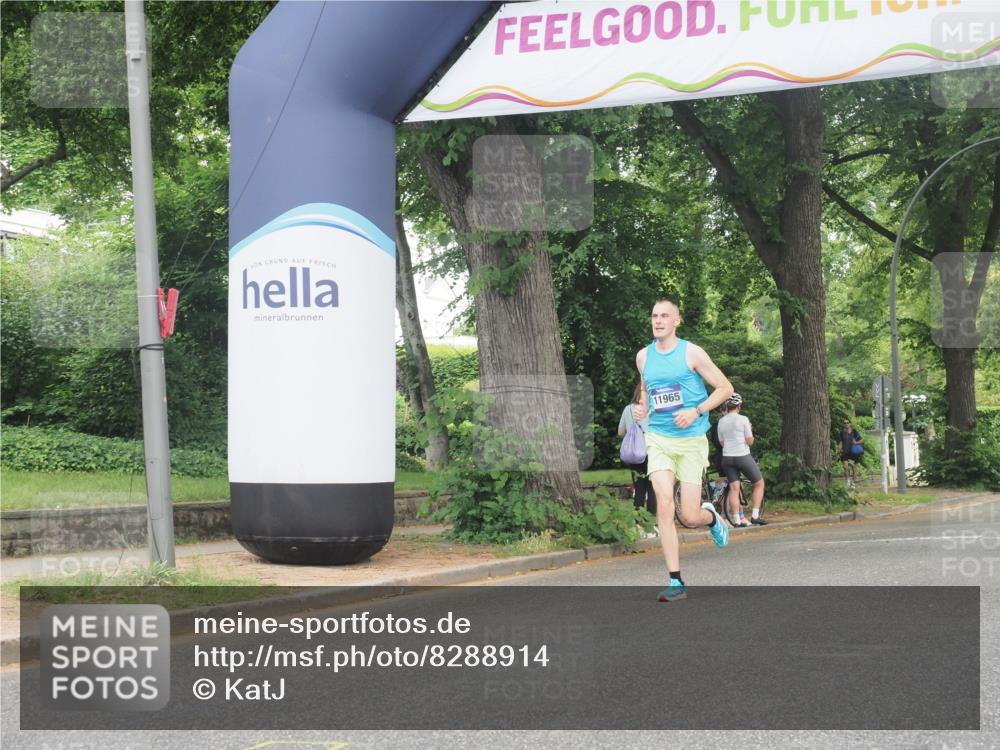 29.06.2025 - hella hamburg halbmarathon KatJ http://msf.ph/oto/8288914 29.06.2025 10:12:23 Zwischen KM18-KM19  meine-sportfotos.de