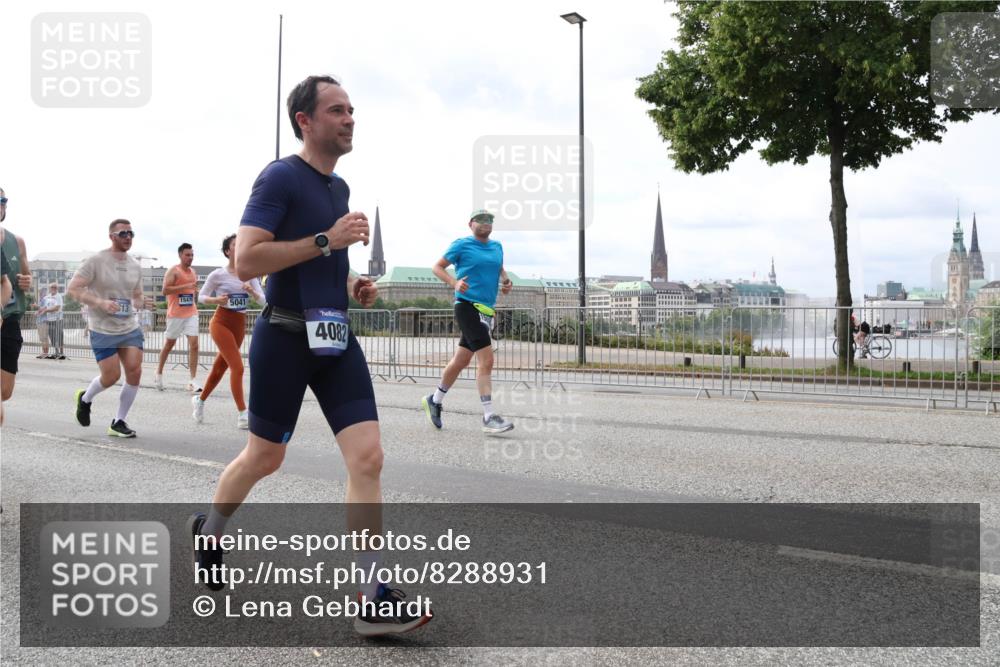 29.06.2025 - hella hamburg halbmarathon Lena Gebhardt http://msf.ph/oto/8288931 29.06.2025 10:21:05 Lombardsbrücke 1547, 5041, 4082, 1028, 1266, 1658, 2053, 2101, 2271, 2325, 2383, 2635, 2834, 2923, 2945, 2956, 2986, 3122, 3161, 3247, 3453, 3781, 3813, 4082, 4288, 4350, 4754, 4869, 5041, 5061, 5373, 5395, 5493, 5625, 5767, 6275, 6308, 6608, 6844, 7228, 7522, 7553, 7608, 8113, 8724, 8726, 8844, 8940, 9005, 9011, 9108, 9236, 9501, 9981, 10050, 10350, 10585, 10602, 11100, 11145, 11698, 11995, 12175, 12694, 12844, 13057, 13508 meine-sportfotos.de