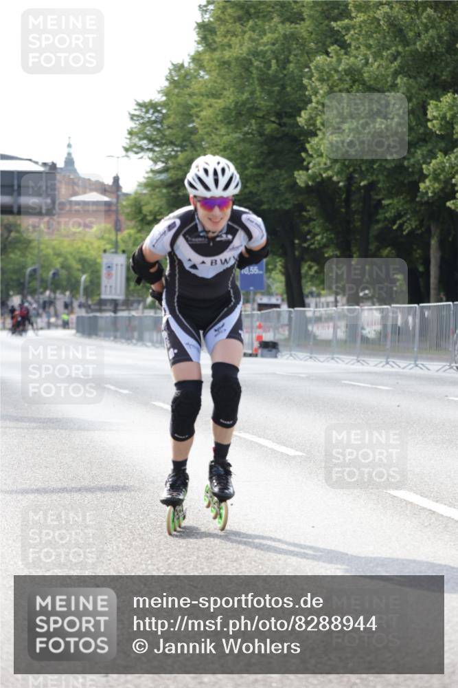 29.06.2025 - hella hamburg halbmarathon Jannik Wohlers http://msf.ph/oto/8288944 29.06.2025 08:54:02 Lombardsbrücke  meine-sportfotos.de