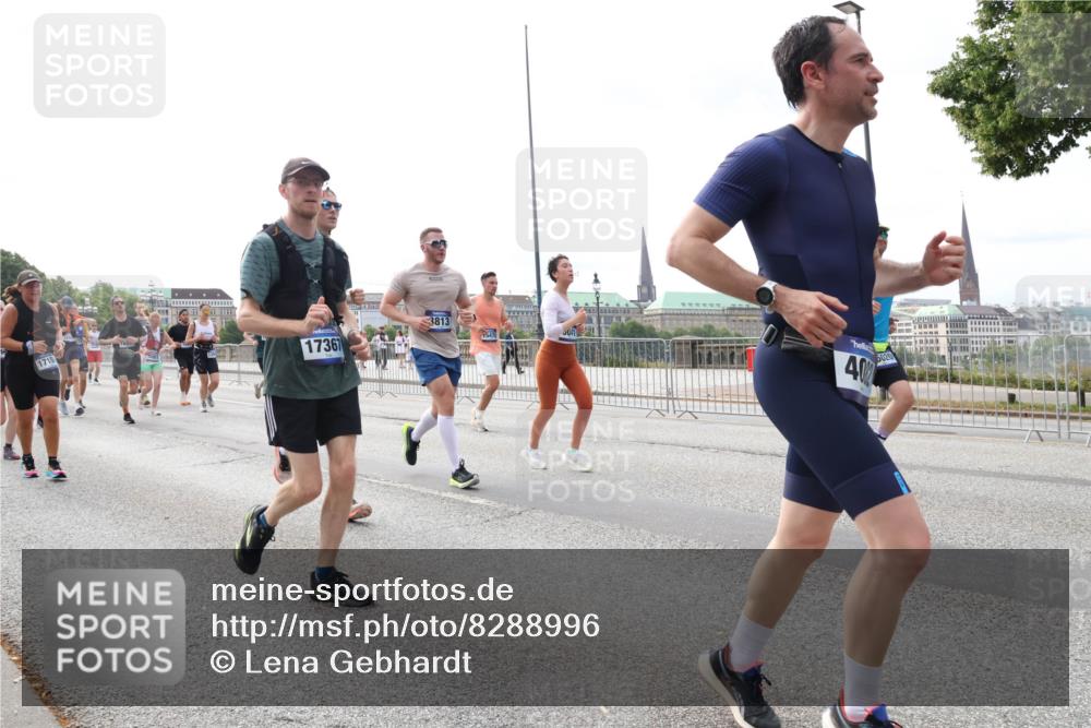 29.06.2025 - hella hamburg halbmarathon Lena Gebhardt http://msf.ph/oto/8288996 29.06.2025 10:21:05 Lombardsbrücke 1715, 17367, 3813, 5470, 041, 40, 5020, 1028, 1266, 1658, 2053, 2101, 2271, 2325, 2383, 2635, 2834, 2923, 2945, 2956, 2986, 3122, 3161, 3247, 3453, 3781, 3813, 4082, 4288, 4350, 4754, 4869, 5041, 5061, 5373, 5395, 5493, 5625, 5767, 6275, 6308, 6608, 6844, 7228, 7522, 7553, 7608, 8113, 8724, 8726, 8844, 8940, 9005, 9011, 9108, 9236, 9501, 9981, 10050, 10350, 10585, 10602, 11100, 11145, 11698, 11995, 12175, 12694, 12844, 13057, 13508 meine-sportfotos.de