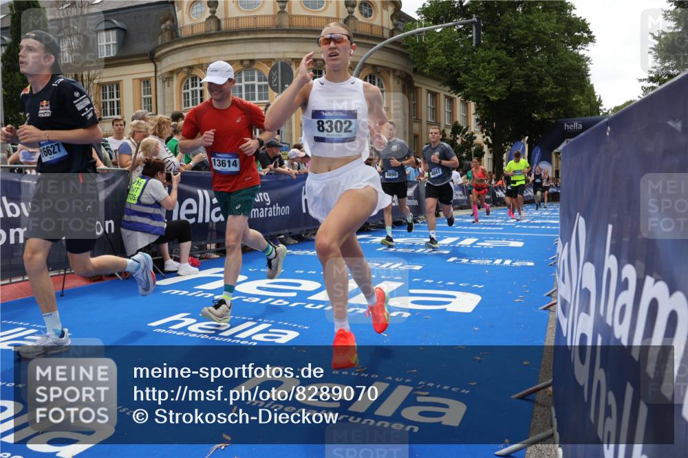 29.06.2025 - hella hamburg halbmarathon Strokosch-Dieckow http://msf.ph/oto/8289070 29.06.2025 10:49:06 Ziel 2013, 4832, 4847, 4890, 6389, 7297, 8302, 8821, 9695, 10184, 13614, 13688, 15523, 16414, 16627, 16731, 17173, 17632, 18598, 18842 meine-sportfotos.de