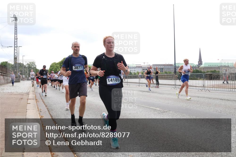 29.06.2025 - hella hamburg halbmarathon Lena Gebhardt http://msf.ph/oto/8289077 29.06.2025 10:36:11 Lombardsbrücke 3877, 14189, 3401, 1008, 1010, 1036, 1102, 1108, 1183, 1224, 1336, 1775, 1780, 1835, 2352, 2520, 2811, 2827, 2870, 3243, 3398, 3401, 3404, 3598, 3699, 3741, 3877, 3990, 4245, 4326, 4413, 4442, 4798, 4902, 4937, 5012, 5246, 5427, 5540, 5573, 5666, 5747, 5809, 5919, 6021, 6092, 6093, 6184, 6417, 6667, 6845, 6896, 7086, 7111, 7140, 7275, 7304, 7575, 7576, 7632, 8333, 8356, 8498, 8530, 8581, 8947, 9115, 9117, 9229, 9432, 9819, 12408 meine-sportfotos.de
