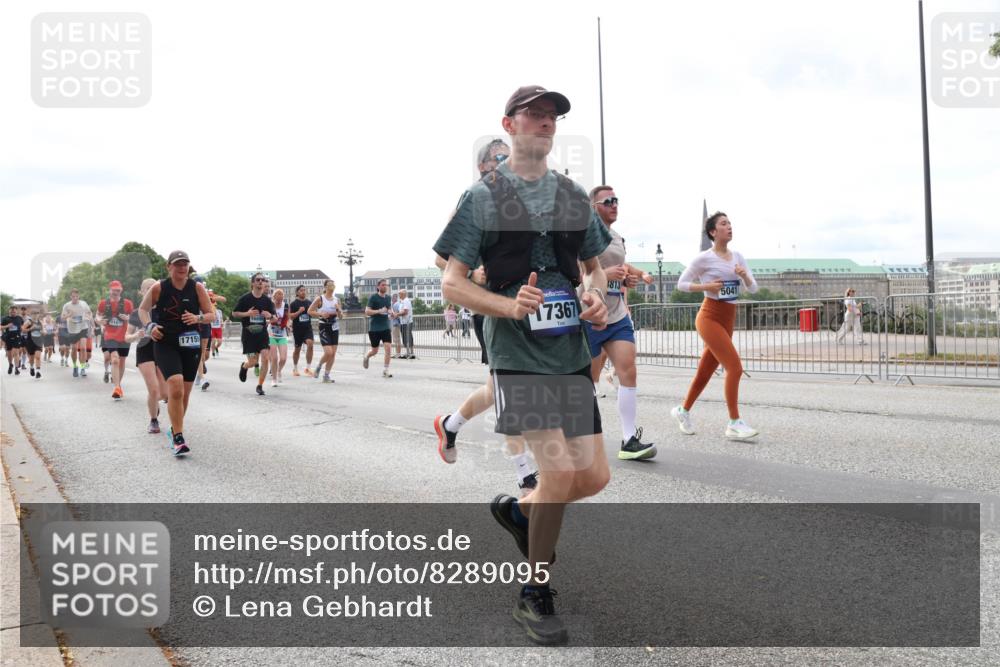 29.06.2025 - hella hamburg halbmarathon Lena Gebhardt http://msf.ph/oto/8289095 29.06.2025 10:21:06 Lombardsbrücke 416, 17155, 17367, 3813, 5041, 1028, 1266, 1658, 2053, 2101, 2271, 2325, 2383, 2635, 2815, 2834, 2923, 2945, 2956, 2986, 3122, 3161, 3247, 3453, 3781, 3813, 4082, 4288, 4350, 5041, 5061, 5373, 5395, 5493, 5625, 5767, 6275, 6308, 6608, 6844, 7228, 7522, 7553, 7608, 8113, 8724, 8726, 8844, 8940, 9005, 9011, 9108, 9236, 9501, 9981, 10050, 10350, 10585, 10602, 11100, 11145, 11698, 12175, 12694, 12844, 13057, 13508 meine-sportfotos.de
