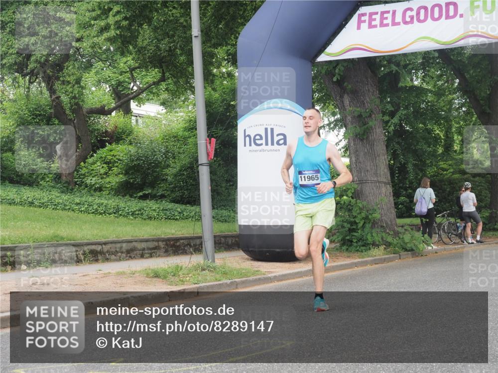 29.06.2025 - hella hamburg halbmarathon KatJ http://msf.ph/oto/8289147 29.06.2025 10:12:24 Zwischen KM18-KM19  meine-sportfotos.de