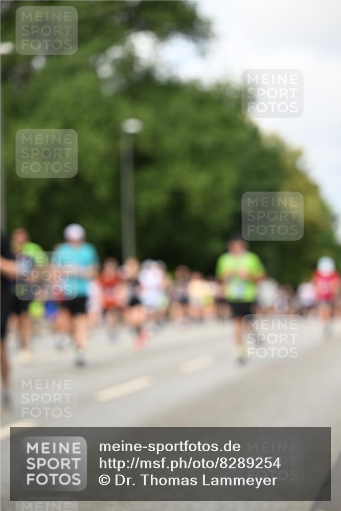 29.06.2025 - hella hamburg halbmarathon Dr. Thomas Lammeyer http://msf.ph/oto/8289254 29.06.2025 10:37:17 Kennedybrücke 1078, 1199, 1324, 1373, 1732, 1879, 2059, 2085, 2384, 2838, 3221, 3341, 3391, 3422, 3560, 3653, 3871, 4030, 4096, 4164, 4446, 4555, 5156, 5581, 5917, 6773, 6861, 7750, 8170, 8175, 8595, 8839, 8993, 9034, 9289, 9471, 9750, 9768, 9780, 10770 meine-sportfotos.de
