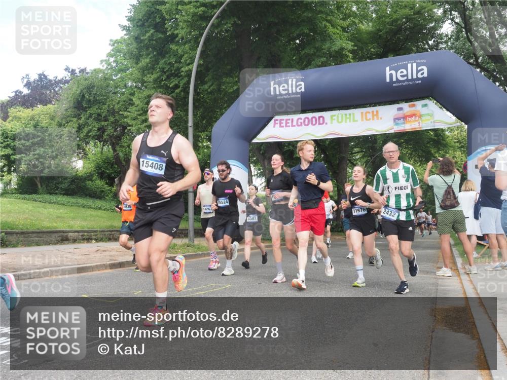 29.06.2025 - hella hamburg halbmarathon KatJ http://msf.ph/oto/8289278 29.06.2025 10:41:51 Zwischen KM18-KM19 1120, 2432, 3041, 3058, 3256, 3898, 6581, 6587, 8618 meine-sportfotos.de
