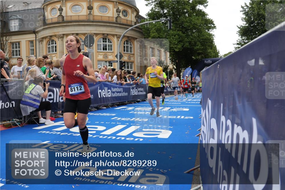 29.06.2025 - hella hamburg halbmarathon Strokosch-Dieckow http://msf.ph/oto/8289289 29.06.2025 10:49:18 Ziel 1342, 2013, 4183, 4185, 6158, 8112, 9348, 10053, 10189, 11779, 11819, 12670, 13450, 14526, 14838, 15422, 15784, 15894, 15966, 16369 meine-sportfotos.de