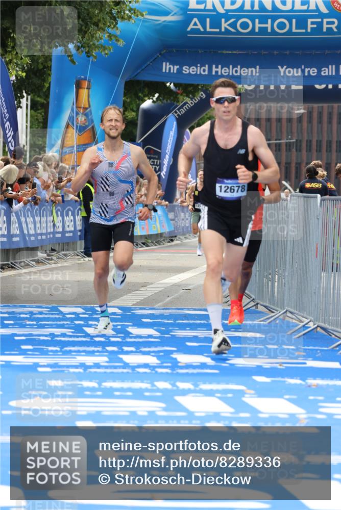 29.06.2025 - hella hamburg halbmarathon Strokosch-Dieckow http://msf.ph/oto/8289336 29.06.2025 10:20:12 Ziel 54, 12678, 14302, 16245 meine-sportfotos.de