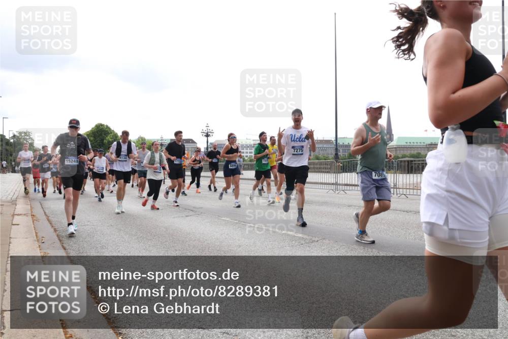 29.06.2025 - hella hamburg halbmarathon Lena Gebhardt http://msf.ph/oto/8289381 29.06.2025 10:36:13 Lombardsbrücke 15248, 14249, 4134, 17732, 7275, 7086, 1008, 1010, 1036, 1102, 1108, 1183, 1224, 1775, 1780, 1835, 2352, 2520, 2811, 2827, 2870, 3398, 3401, 3404, 3598, 3699, 3741, 3877, 3990, 4245, 4326, 4413, 4442, 4798, 4937, 5012, 5246, 5427, 5540, 5573, 5666, 5747, 5809, 5919, 6021, 6092, 6093, 6184, 6190, 6417, 6667, 6845, 6896, 7086, 7111, 7140, 7275, 7304, 7575, 7576, 7632, 8333, 8356, 8498, 8530, 8581, 8945, 8947, 9115, 9117, 9229, 9432, 12408 meine-sportfotos.de
