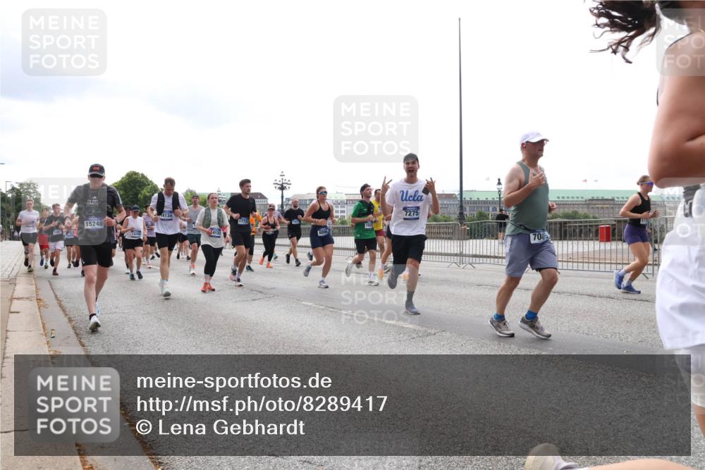 29.06.2025 - hella hamburg halbmarathon Lena Gebhardt http://msf.ph/oto/8289417 29.06.2025 10:36:13 Lombardsbrücke 093, 15248, 14249, 4134, 4133, 17732, 150, 6896, 7275, 70, 171, 1008, 1010, 1036, 1102, 1108, 1183, 1224, 1775, 1780, 1835, 2352, 2520, 2811, 2827, 2870, 3398, 3401, 3404, 3598, 3699, 3741, 3877, 3990, 4245, 4326, 4413, 4442, 4798, 4937, 5012, 5246, 5427, 5540, 5573, 5666, 5747, 5809, 5919, 6021, 6092, 6093, 6184, 6190, 6417, 6667, 6845, 6896, 7086, 7111, 7140, 7275, 7304, 7575, 7576, 7632, 8333, 8356, 8498, 8530, 8581, 8945, 8947, 9115, 9117, 9229, 9432, 12408 meine-sportfotos.de