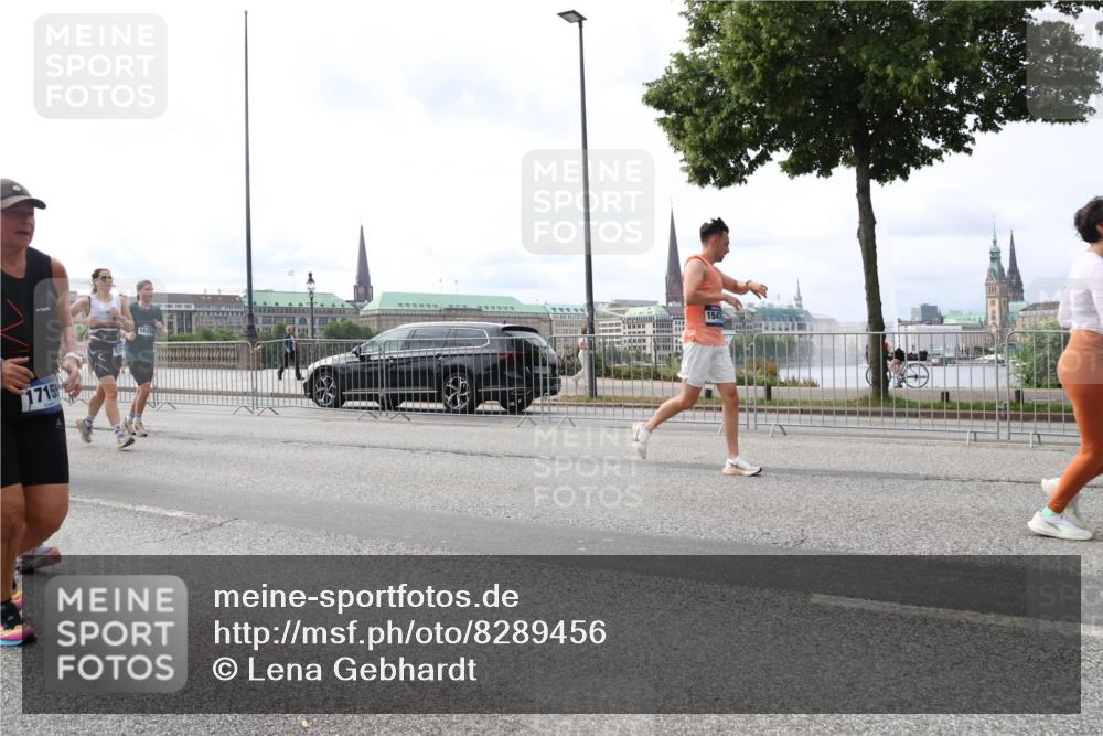29.06.2025 - hella hamburg halbmarathon Lena Gebhardt http://msf.ph/oto/8289456 29.06.2025 10:21:07 Lombardsbrücke 1715, 16250, 1547, 1028, 1266, 1658, 2053, 2101, 2271, 2325, 2383, 2635, 2815, 2834, 2923, 2945, 2956, 2986, 3122, 3161, 3247, 3453, 3781, 3813, 3817, 4082, 4288, 4350, 5041, 5061, 5373, 5395, 5493, 5767, 6275, 6308, 6608, 6844, 7228, 7375, 7522, 7553, 7608, 8113, 8724, 8726, 8844, 8940, 9005, 9011, 9100, 9108, 9236, 9501, 9981, 10050, 10350, 10585, 10602, 11100, 11145, 11698, 12175, 12694, 12844, 13057, 13508 meine-sportfotos.de