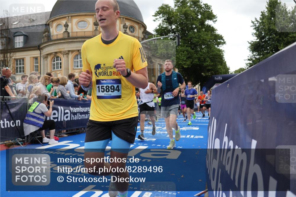 29.06.2025 - hella hamburg halbmarathon Strokosch-Dieckow http://msf.ph/oto/8289496 29.06.2025 10:49:26 Ziel 1342, 1476, 2516, 2592, 2596, 2878, 2889, 4183, 4185, 5705, 8437, 8689, 8813, 10189, 11339, 11340, 11779, 11819, 12094, 12670, 13233, 13269, 14526, 14562, 14838, 15422, 15784, 15857, 15894, 15966, 16114, 16592, 16738, 16891, 18476, 18887, 18960 meine-sportfotos.de