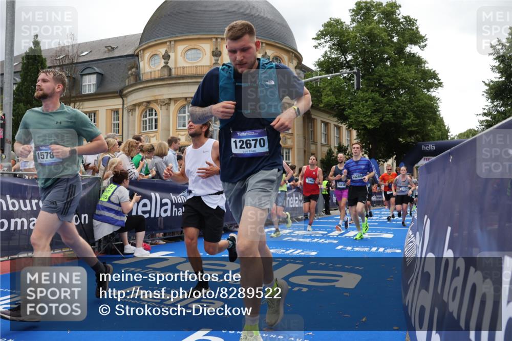 29.06.2025 - hella hamburg halbmarathon Strokosch-Dieckow http://msf.ph/oto/8289522 29.06.2025 10:49:27 Ziel 1342, 1476, 2516, 2592, 2596, 2878, 2889, 4183, 4185, 5705, 8437, 8689, 8813, 9038, 9649, 11339, 11340, 11679, 11779, 11819, 12094, 12670, 13233, 13269, 14562, 14838, 15392, 15422, 15784, 15857, 15894, 15966, 16114, 16592, 16738, 16891, 17001, 18476, 18887, 18960 meine-sportfotos.de