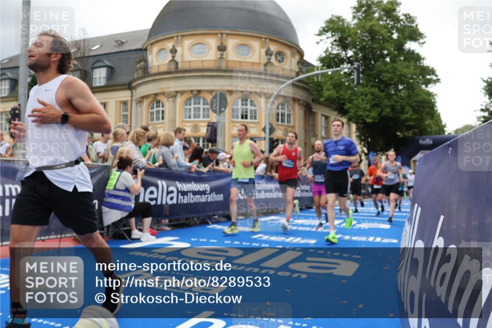 29.06.2025 - hella hamburg halbmarathon Strokosch-Dieckow http://msf.ph/oto/8289533 29.06.2025 10:49:27 Ziel 1342, 1476, 2516, 2592, 2596, 2878, 2889, 4183, 4185, 5705, 8437, 8689, 8813, 9038, 9649, 11339, 11340, 11679, 11779, 11819, 12094, 12670, 13233, 13269, 14562, 14838, 15392, 15422, 15784, 15857, 15894, 15966, 16114, 16592, 16738, 16891, 17001, 18476, 18887, 18960 meine-sportfotos.de