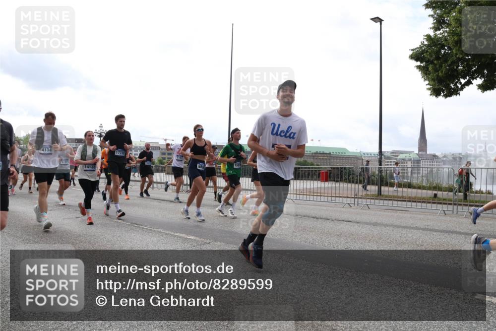 29.06.2025 - hella hamburg halbmarathon Lena Gebhardt http://msf.ph/oto/8289599 29.06.2025 10:36:14 Lombardsbrücke 4134, 1780, 14133, 7111, 17732, 1008, 1010, 1036, 1102, 1108, 1183, 1224, 1775, 1780, 1835, 2124, 2352, 2520, 2811, 2827, 2870, 3398, 3401, 3404, 3428, 3598, 3699, 3741, 3877, 3990, 4245, 4326, 4413, 4442, 4798, 4937, 5012, 5246, 5427, 5540, 5573, 5666, 5747, 5809, 5919, 6021, 6092, 6093, 6184, 6190, 6417, 6667, 6845, 6896, 7086, 7111, 7140, 7275, 7304, 7575, 7576, 7632, 8333, 8356, 8498, 8530, 8581, 8945, 8947, 9115, 9117, 9229, 9432, 12408 meine-sportfotos.de