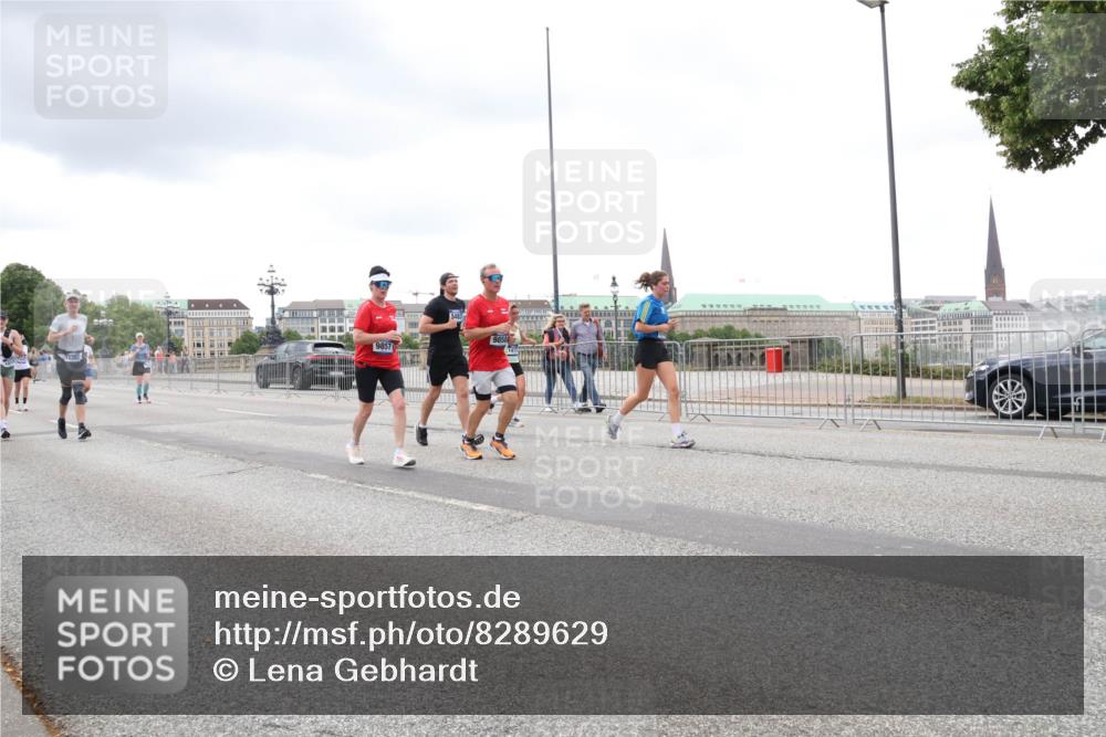 29.06.2025 - hella hamburg halbmarathon Lena Gebhardt http://msf.ph/oto/8289629 29.06.2025 10:55:39 Lombardsbrücke 9857, 16267, 5487, 1616, 1873, 1917, 3101, 3115, 3157, 3244, 3577, 4039, 4265, 4470, 4628, 4896, 5040, 5220, 5222, 5483, 5487, 5575, 6055, 6056, 6113, 6257, 6594, 7219, 7548, 7680, 7766, 7969, 8110, 8403, 8519, 8527, 8532, 8533, 8626, 8648, 9548, 9614, 9618, 9857, 9858, 9861, 9865, 9956, 10094, 10436, 10438, 10449, 10458, 10559, 10593, 10885, 11109, 11903, 11962, 11963, 12695, 12902, 13098, 13230, 14727, 15152, 15160, 16385 meine-sportfotos.de