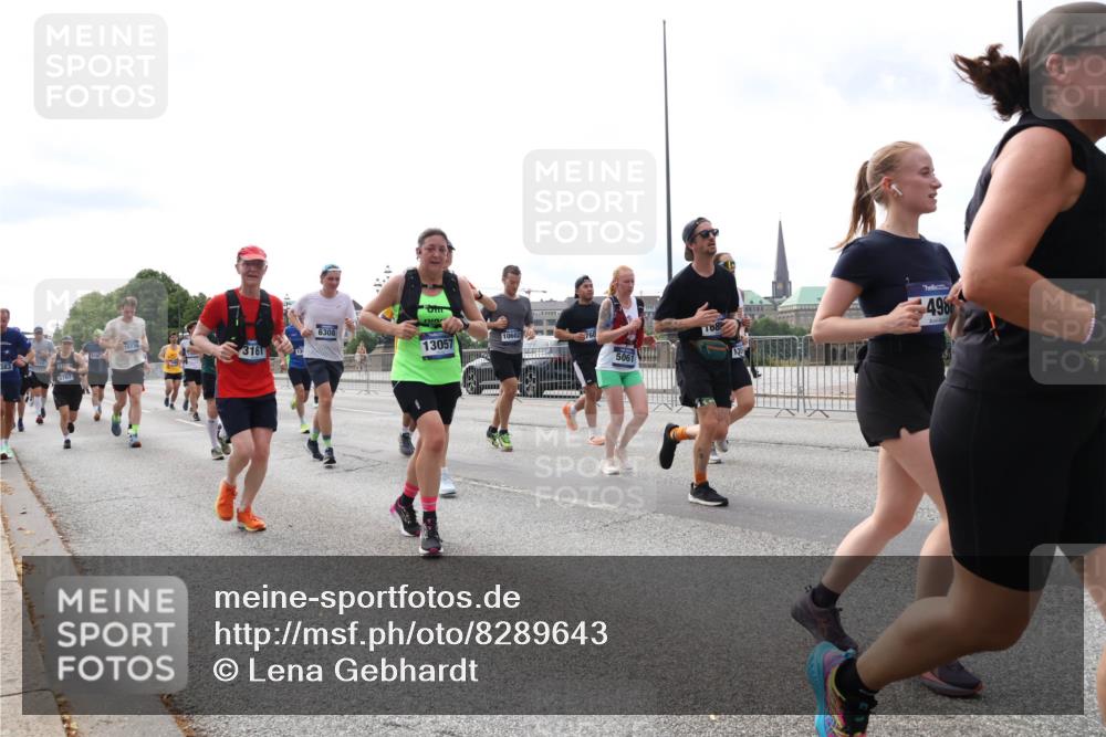 29.06.2025 - hella hamburg halbmarathon Lena Gebhardt http://msf.ph/oto/8289643 29.06.2025 10:21:08 Lombardsbrücke 383, 5767, 1573, 3161, 6308, 13057, 10602, 5061, 08, 498, 1028, 1266, 1658, 2101, 2271, 2325, 2383, 2635, 2815, 2834, 2923, 2945, 2956, 2986, 3122, 3161, 3247, 3453, 3781, 3813, 3817, 4082, 4288, 4350, 5041, 5061, 5373, 5395, 5493, 5767, 6275, 6308, 6608, 6844, 7228, 7375, 7522, 7553, 7608, 8095, 8113, 8724, 8726, 8844, 8940, 9005, 9011, 9100, 9108, 9236, 9501, 9981, 10050, 10350, 10585, 10602, 11100, 11145, 11698, 12175, 12694, 12844, 13057, 13508 meine-sportfotos.de