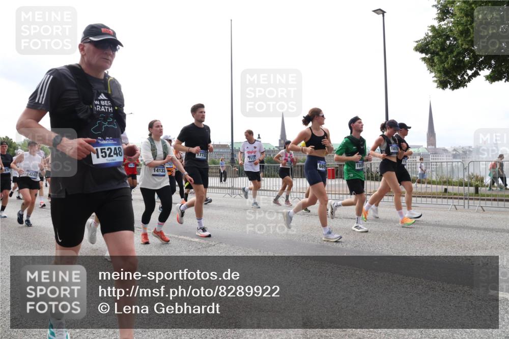 29.06.2025 - hella hamburg halbmarathon Lena Gebhardt http://msf.ph/oto/8289922 29.06.2025 10:36:15 Lombardsbrücke 870, 14249, 15248, 1567, 17873, 14133, 17732, 7111, 689, 1507, 15075, 1008, 1010, 1036, 1102, 1108, 1183, 1224, 1775, 1780, 1835, 2124, 2352, 2520, 2811, 2827, 2870, 3398, 3401, 3404, 3428, 3598, 3699, 3741, 3877, 3990, 4245, 4326, 4413, 4442, 4798, 4937, 5012, 5246, 5427, 5540, 5573, 5666, 5747, 5809, 5919, 6021, 6092, 6093, 6184, 6190, 6417, 6667, 6845, 6896, 7086, 7111, 7140, 7275, 7304, 7575, 7576, 7632, 8333, 8356, 8498, 8530, 8581, 8945, 8947, 9115, 9117, 9229, 9432 meine-sportfotos.de