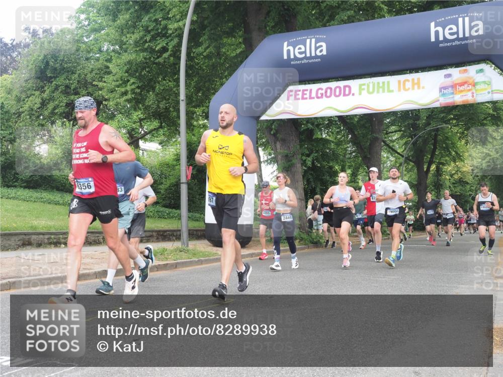 29.06.2025 - hella hamburg halbmarathon KatJ http://msf.ph/oto/8289938 29.06.2025 10:41:58 Zwischen KM18-KM19 1143, 2432, 2448, 4897, 6356, 8223, 8618 meine-sportfotos.de