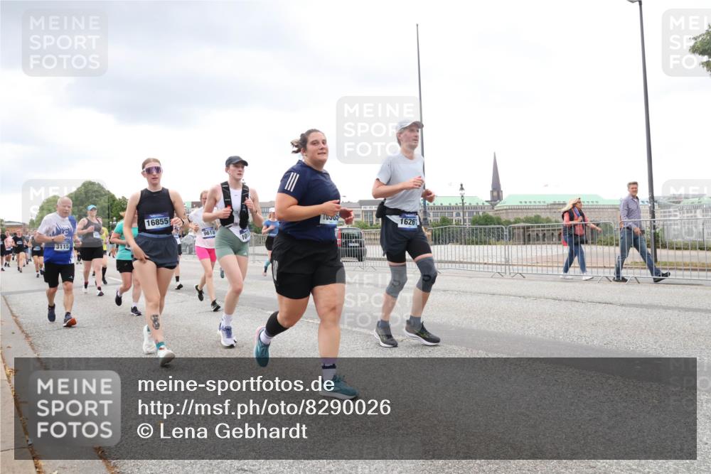 29.06.2025 - hella hamburg halbmarathon Lena Gebhardt http://msf.ph/oto/8290026 29.06.2025 10:55:43 Lombardsbrücke 3115, 16855, 9618, 10305, 16261, 10, 1616, 1873, 1917, 2793, 3101, 3115, 3157, 3244, 3577, 4265, 4470, 4473, 4628, 4896, 5040, 5220, 5222, 5306, 5483, 5487, 5575, 6055, 6056, 6113, 6257, 6594, 7516, 7548, 7680, 7969, 8110, 8527, 8532, 8533, 8626, 8648, 9548, 9614, 9618, 9857, 9858, 9861, 9865, 9956, 10094, 10436, 10438, 10449, 10559, 10593, 10885, 11109, 11903, 11962, 11963, 12695, 12902, 13098, 13230, 14727, 15152, 15160, 16385 meine-sportfotos.de